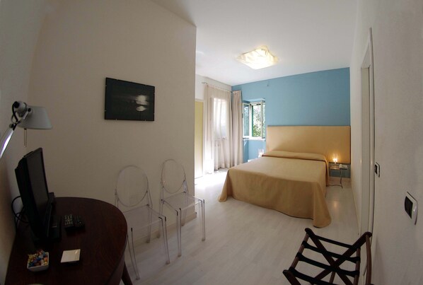 Egyptian cotton sheets, premium bedding, down duvets, minibar