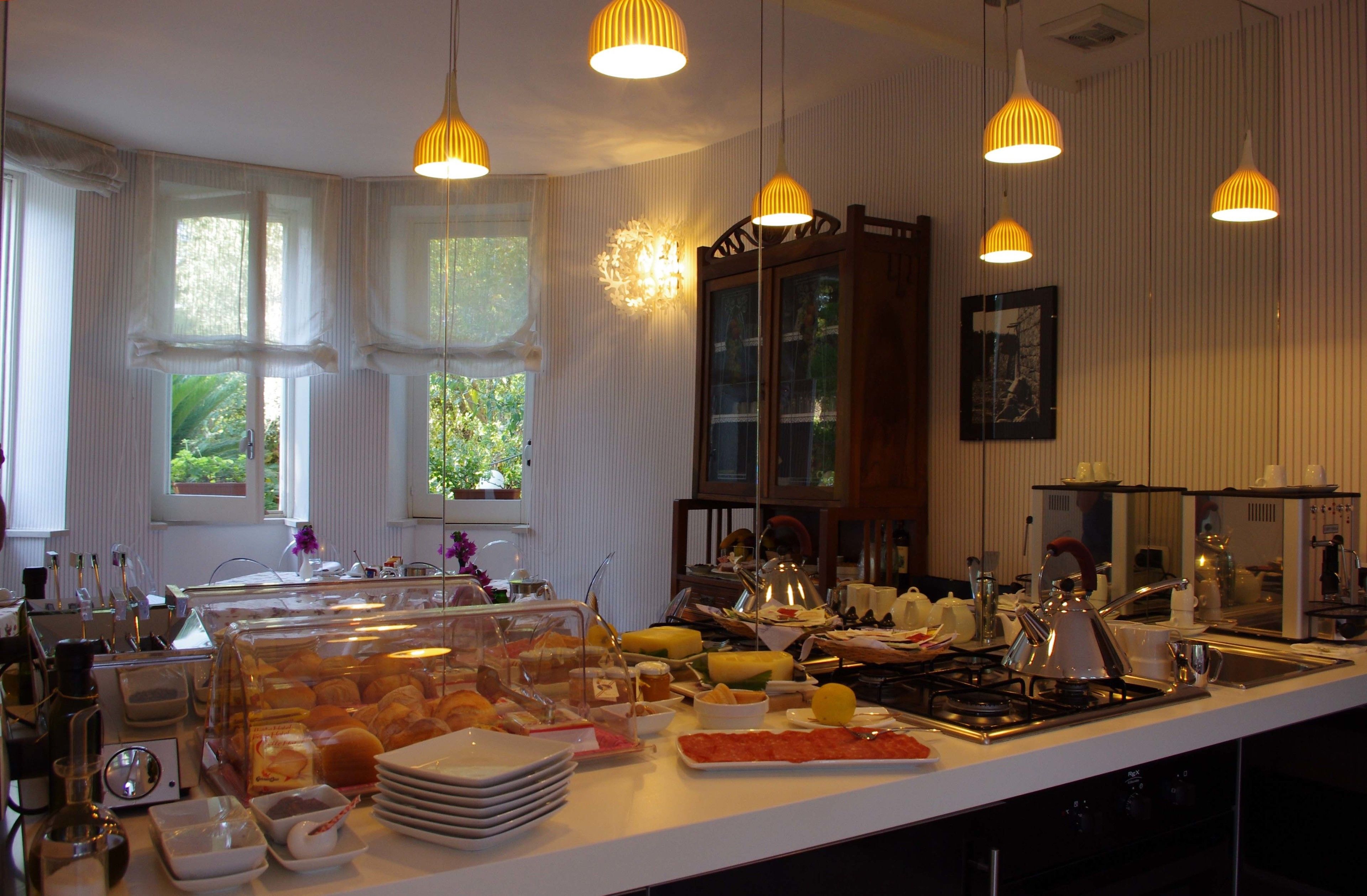 Desayuno continental incluido todos los días 