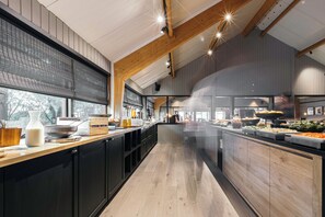 Free daily buffet breakfast - Hotel Katla by Keahotels (Vik I Myrdal)