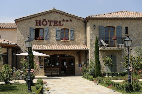 Front of property. Logis Hotel Le Mas de Mon Père
