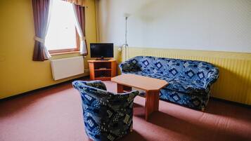 Suite | Wohnzimmer | Fernseher