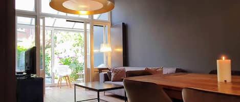 Standard-huoneisto | Egyptinpuuvillaiset lakanat, ylelliset vuodevaatteet, minibaari