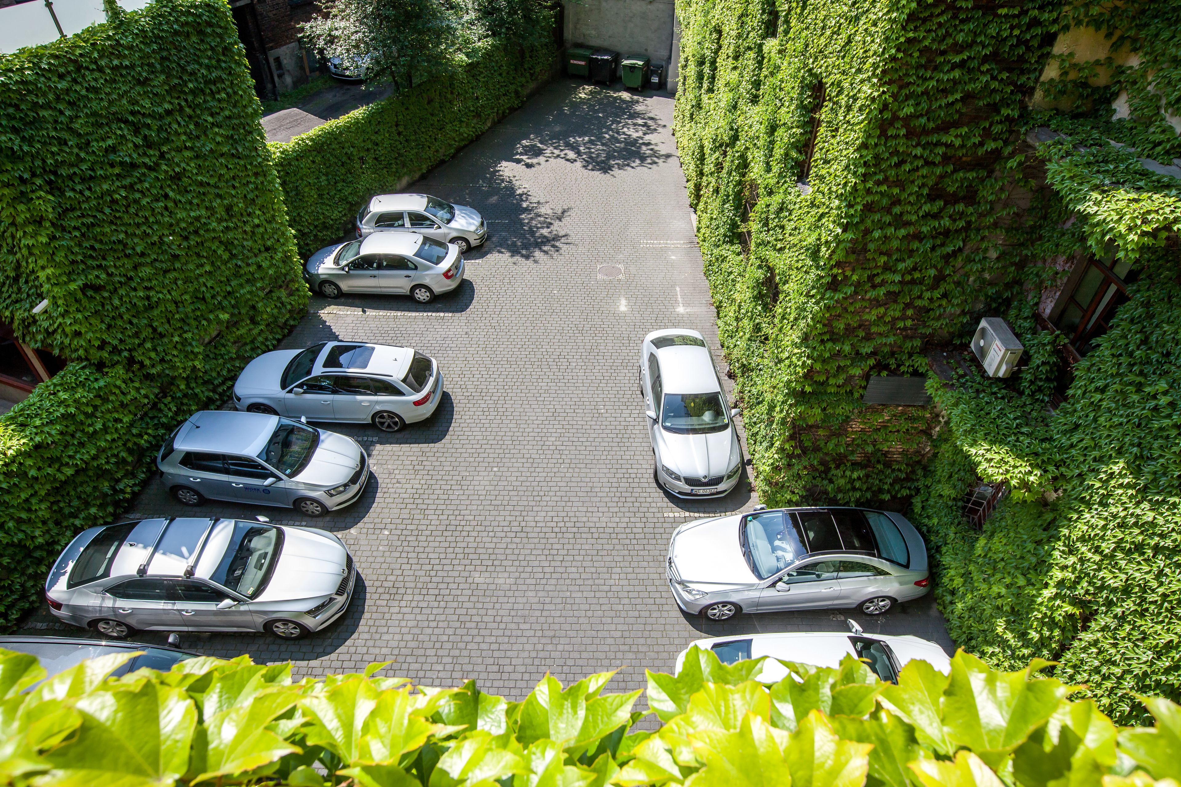 self-parking (surcharge) 40 per day