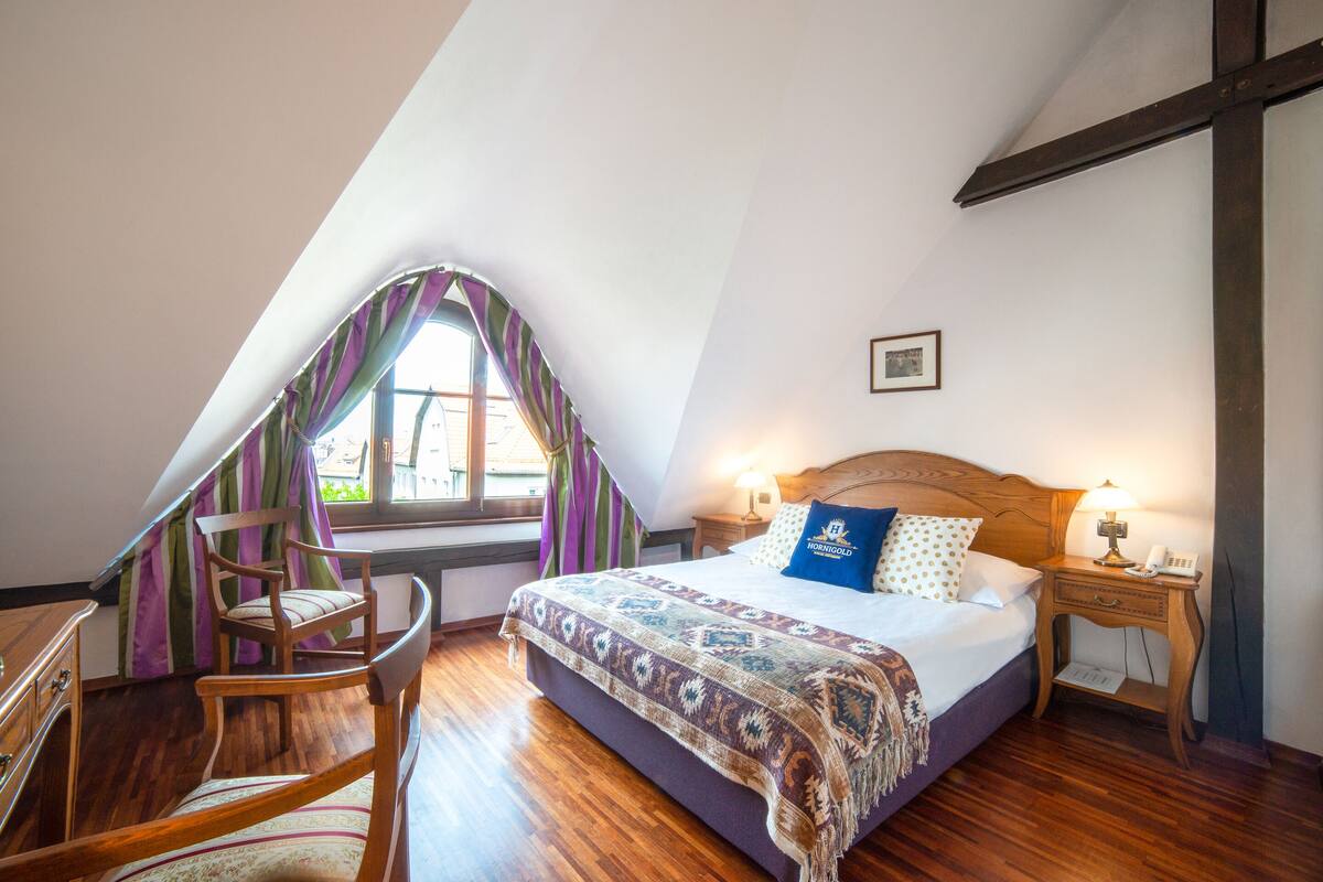 Classic Double or Twin Room | Premium bedding, in-room safe, desk, iron/ironing board