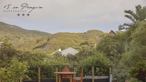 Unclassified image, 5 of 48, button - 15 on Penguin Guest House (Cape Town)