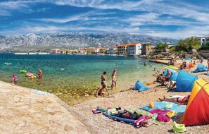 Free beach cabanas, beach umbrellas, beach towels