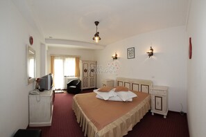 Standard Double or Twin Room, Balcony, Mountain View - Hotel Bran Belvedere (Bran)