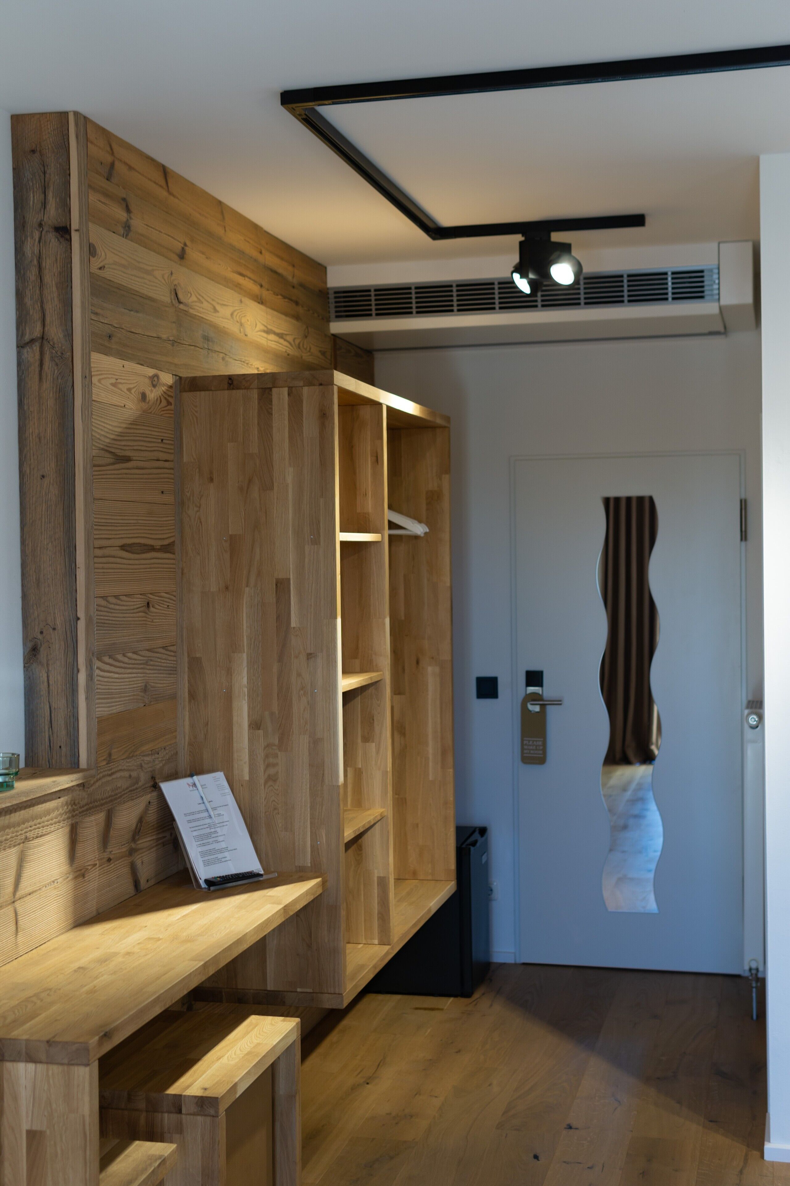 superior double room, 1 king bed, non smoking | desk, soundproofing, iron/ironing board, free wifi