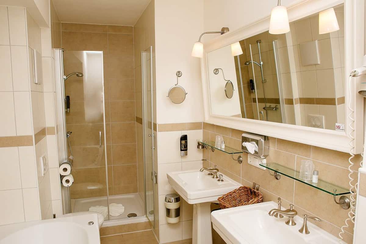honeymoon room, jetted tub | bathroom | hair dryer, towels