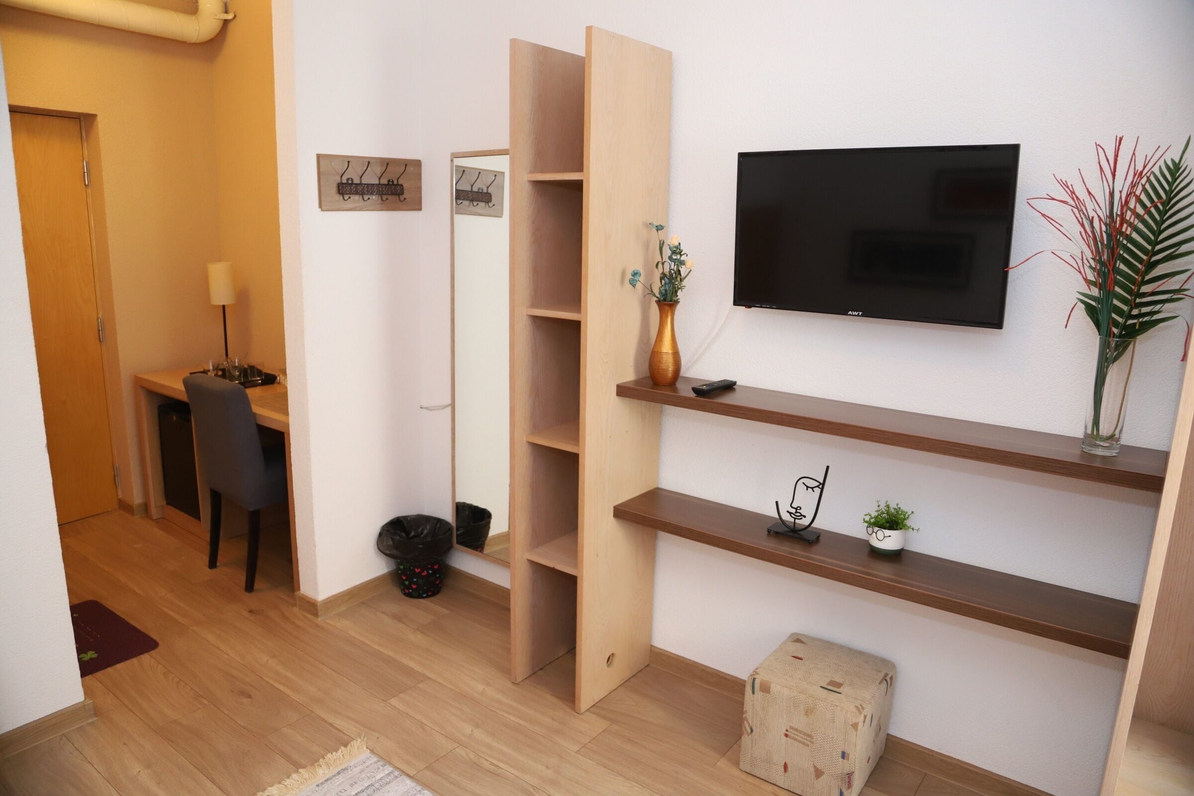 standard twin room | 1 bedroom, minibar, individually decorated, individually furnished