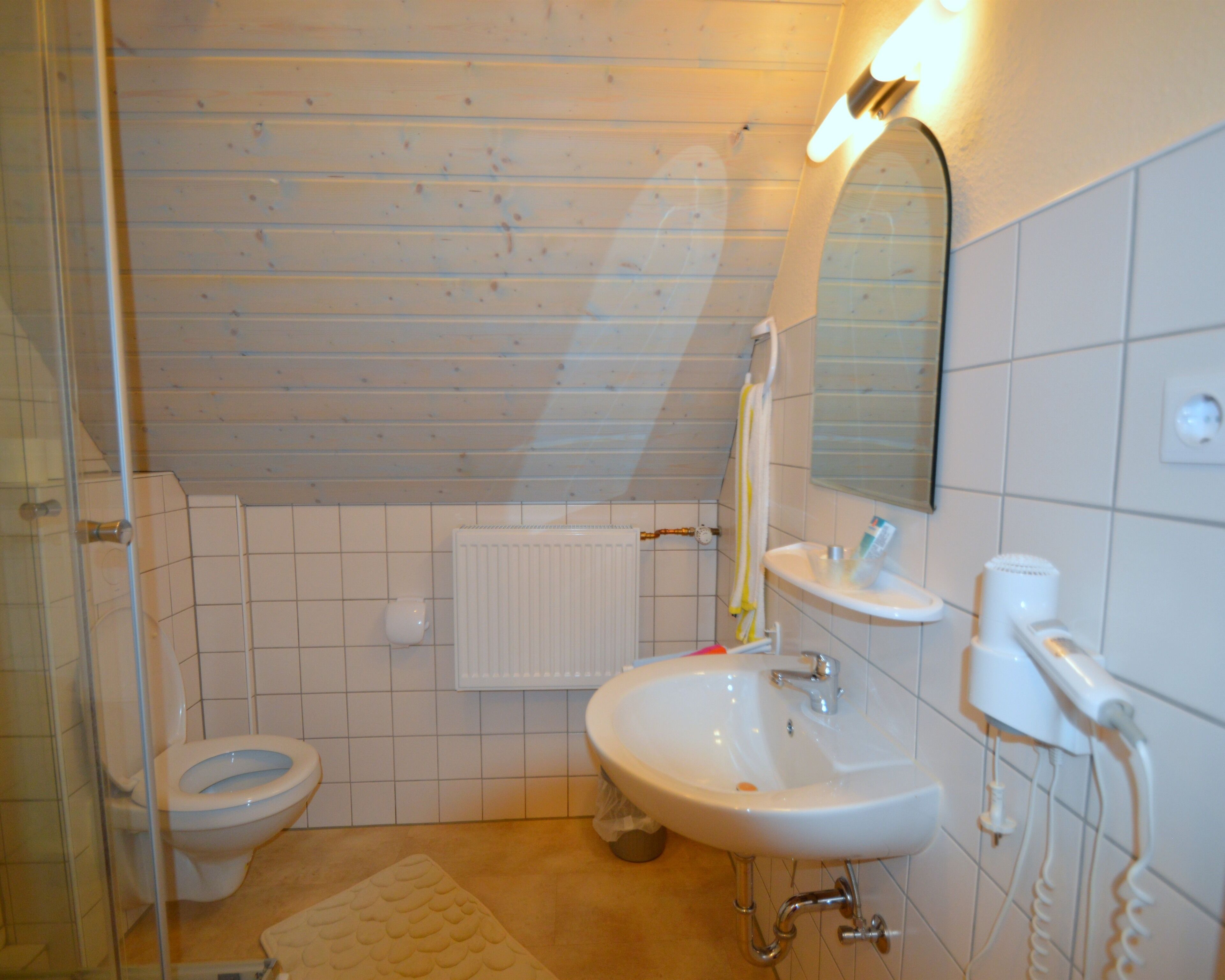 standard apartment, ensuite | bathroom