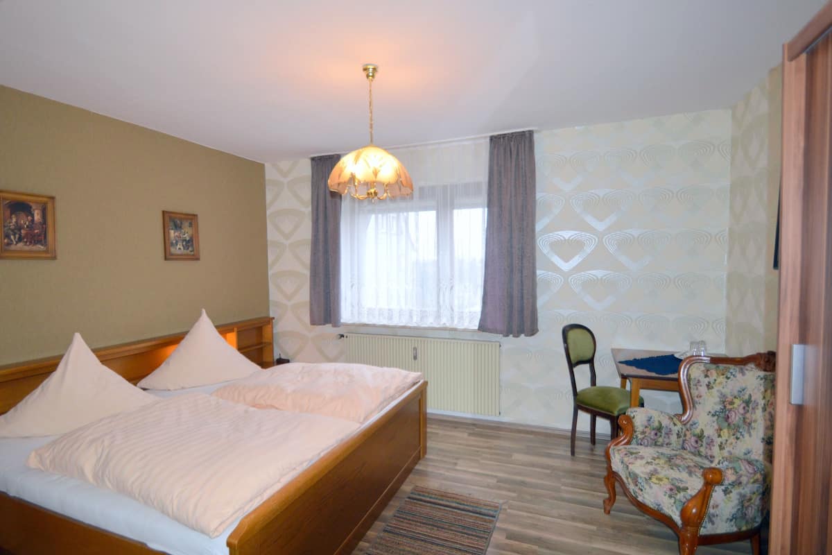 deluxe quadruple room, private bathroom | wifi