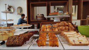 Tägliches inbegriffenes Frühstücksbuffet