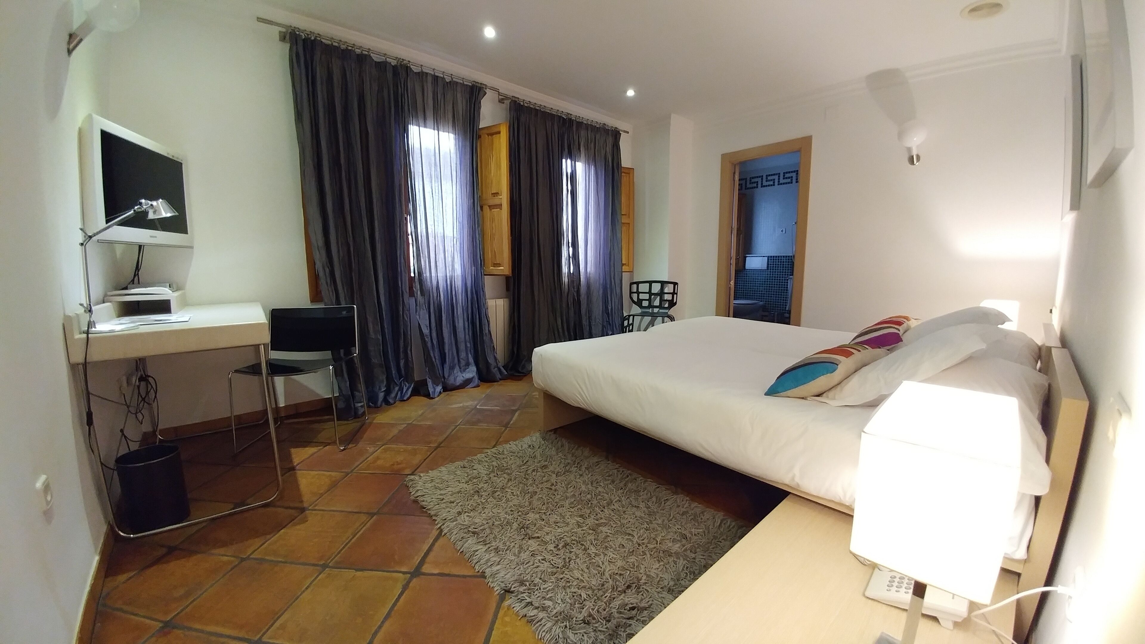 double room | 1 bedroom, minibar, in-room safe, individually decorated