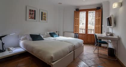 Hotel Nou RomĂ