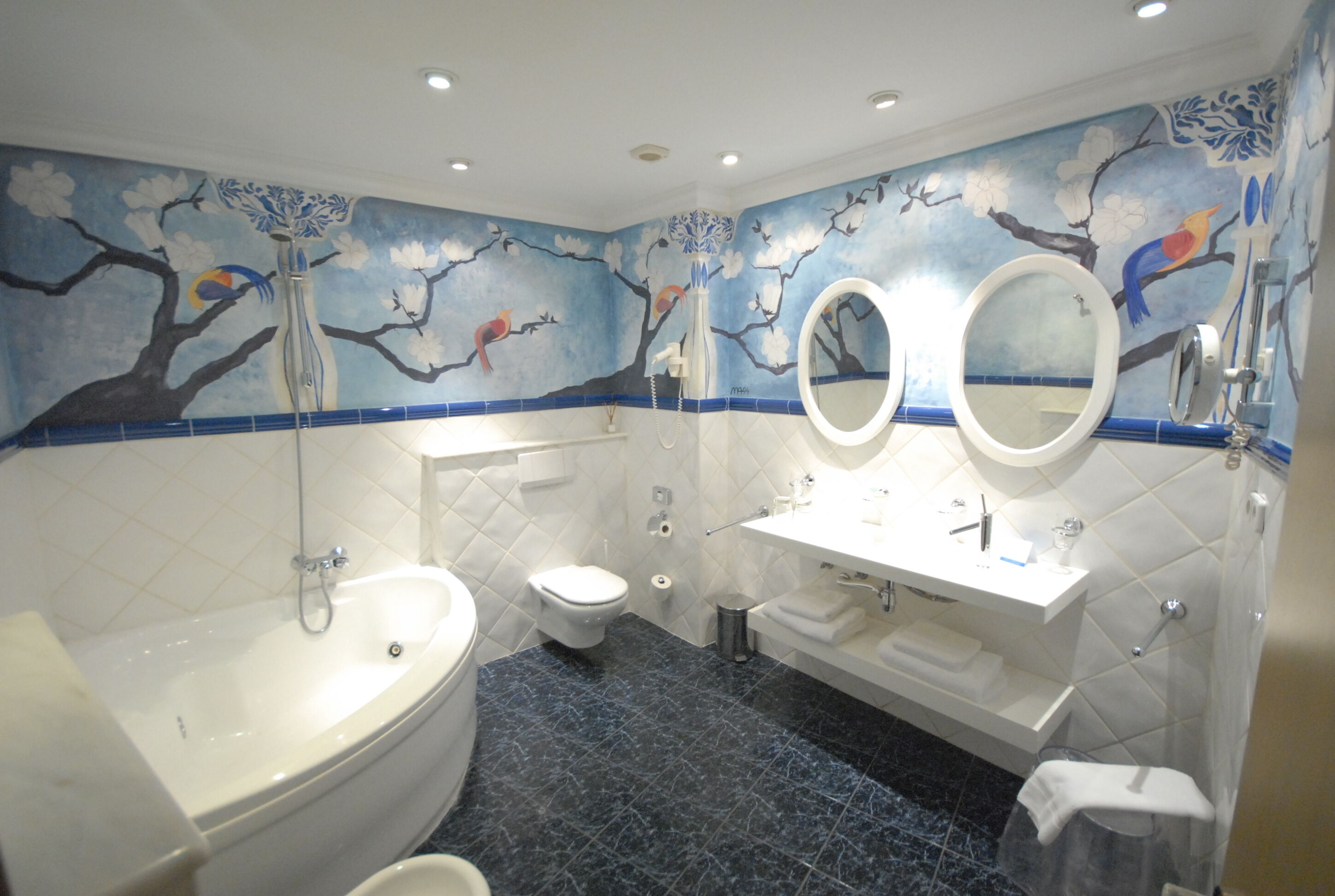 double room | bathroom | free toiletries, hair dryer, towels, soap