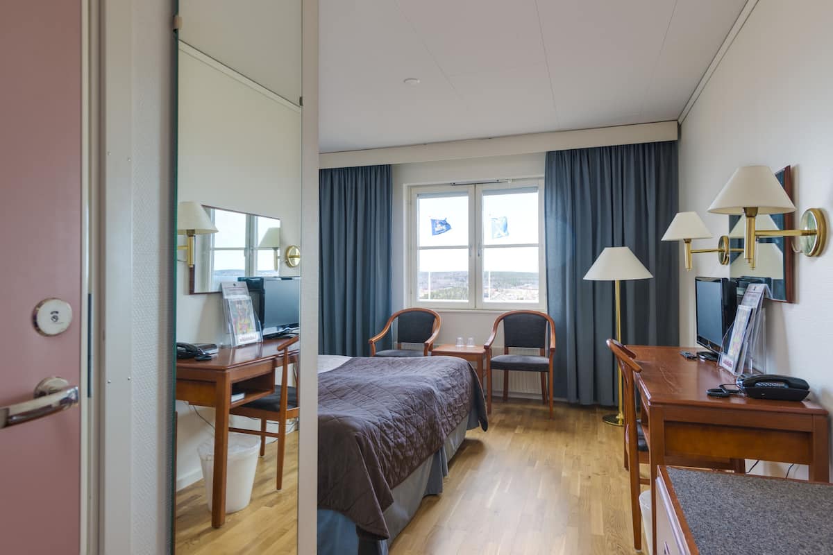 Chambre Standard, 1 trĂšs grand lit, non-fumeur (View)