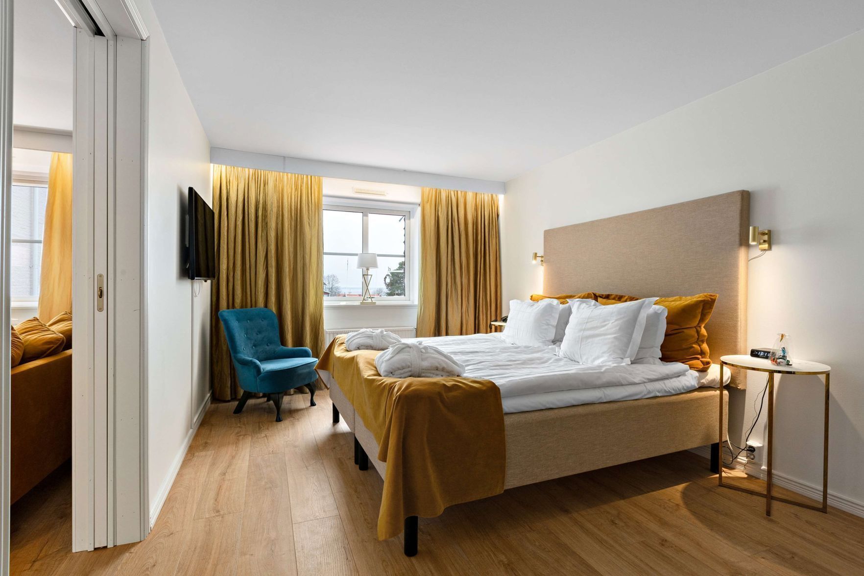 Con stile personalizzato, con arredamento individuale, una scrivania