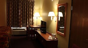 Iron/ironing board, free WiFi, bed sheets, alarm clocks