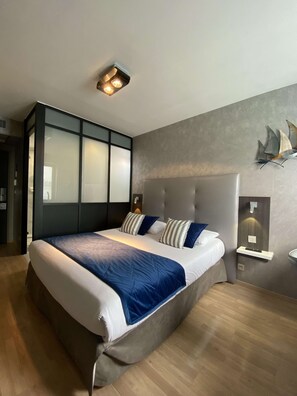 Comfort Room, 1 Queen Bed, Non Smoking