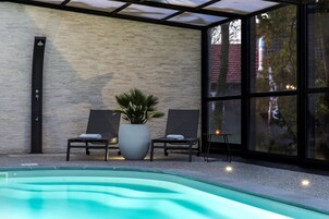 Seasonal outdoor pool, sun loungers