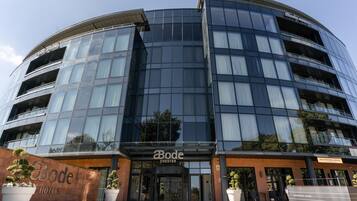 Fachada de la propiedad