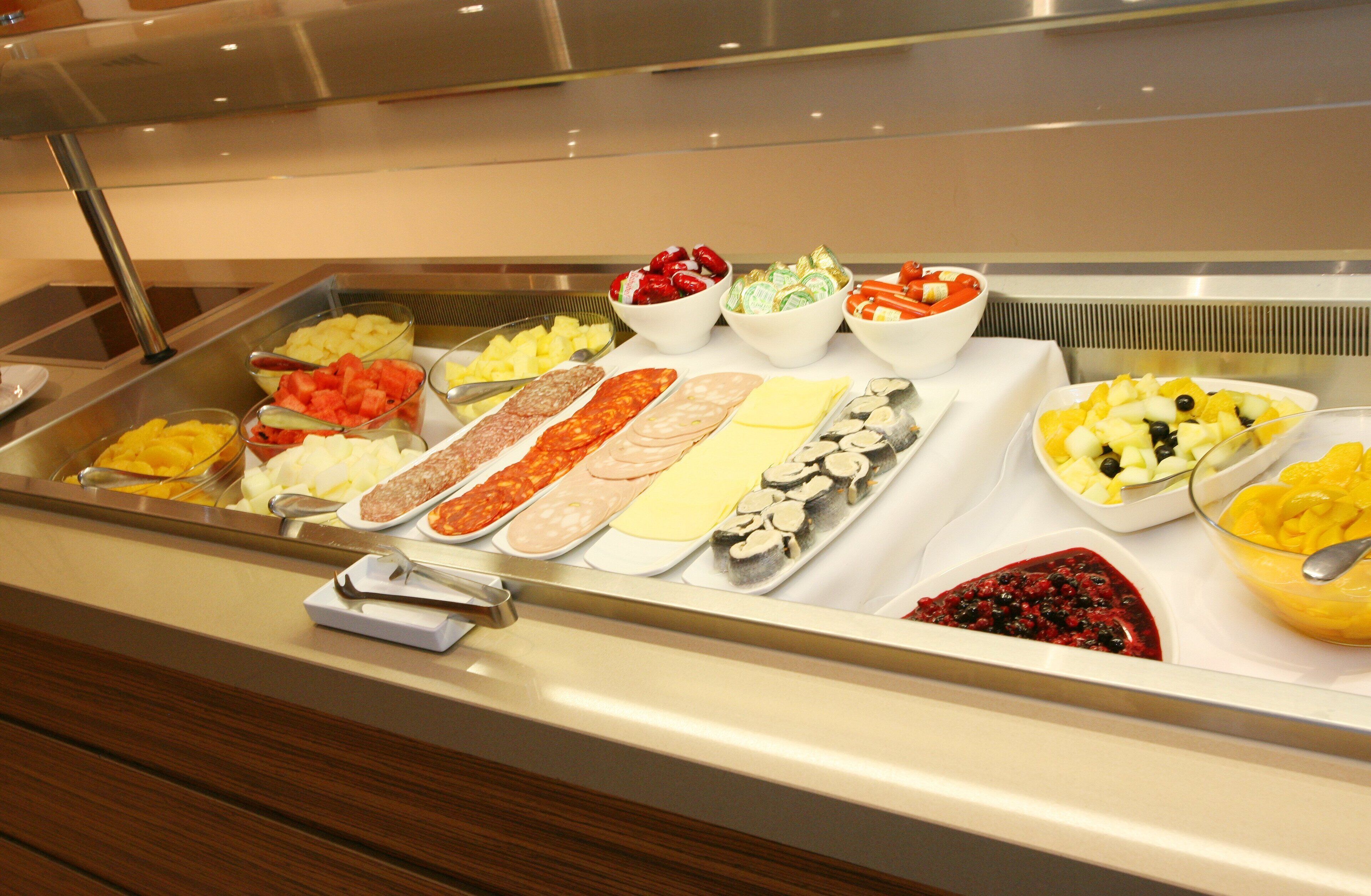 daily english breakfast (gbp 19.50 per person)