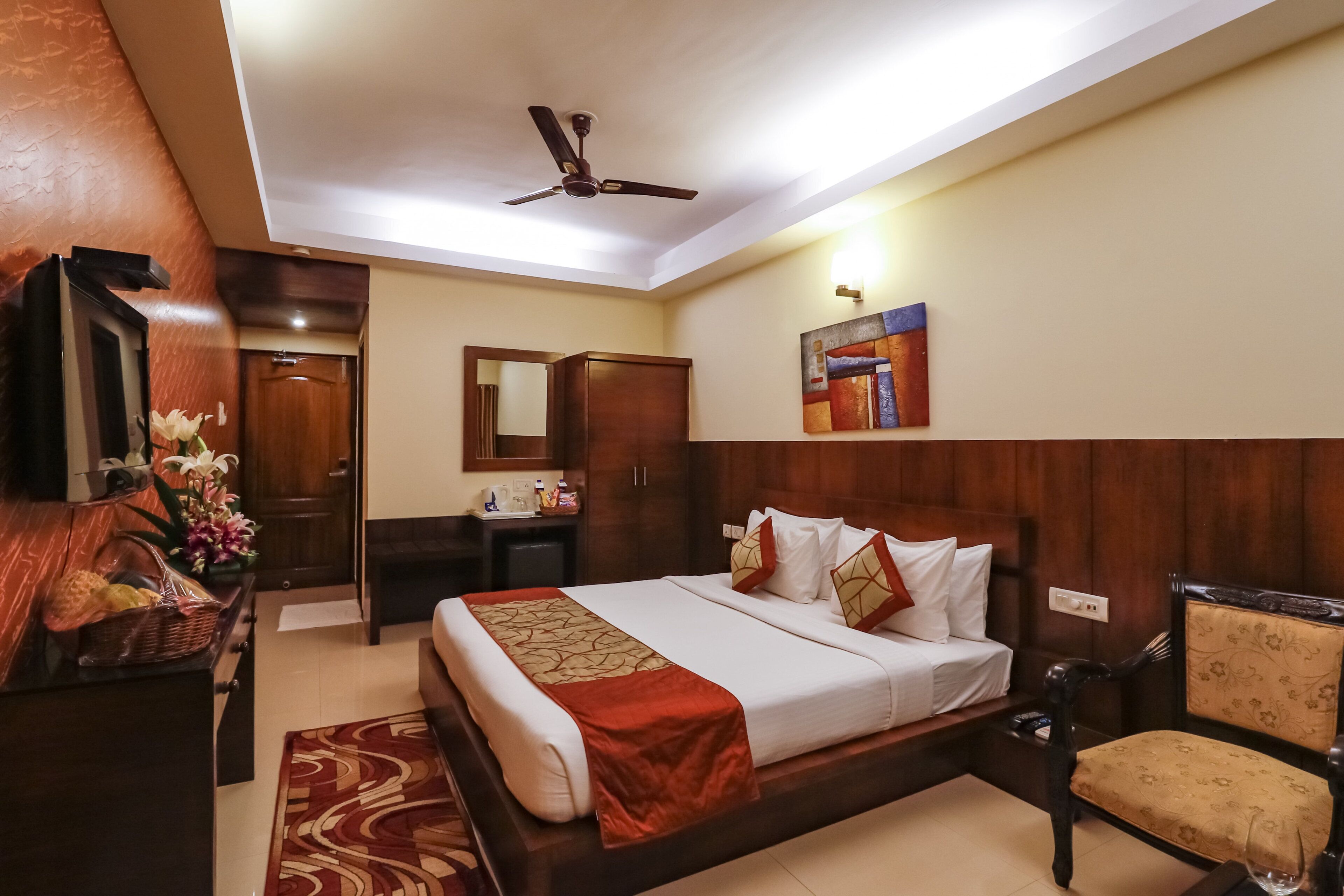 Quarto premium | Camas com colchões de espuma com sistema de memória, frigobar