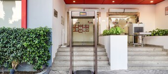 Red Fox by Lemon Tree Hotels, East Delhi