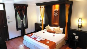 Deluxe Villa | Minibar, in-room safe, desk, blackout curtains - Al's Resort (Koh Samui)