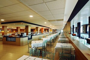 包含每日自助早餐