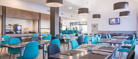 FrĂŒhstĂŒck, Mittagessen und Abendessen