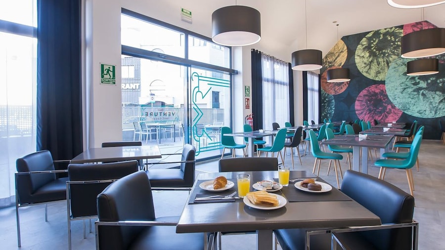 ホテル ベンチャー サン クガ