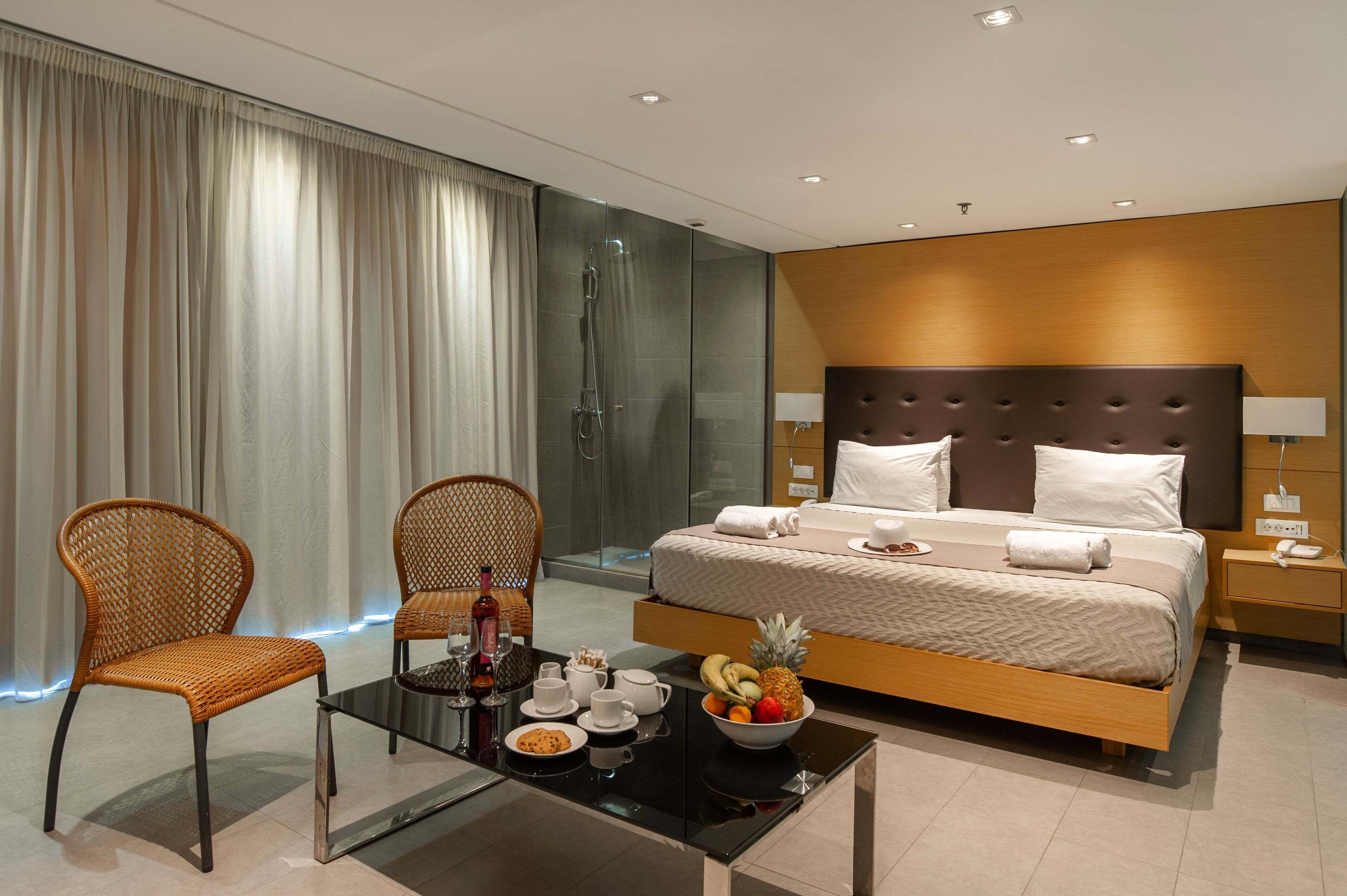 traditional room | 1 bedroom, premium bedding, in-room safe, desk