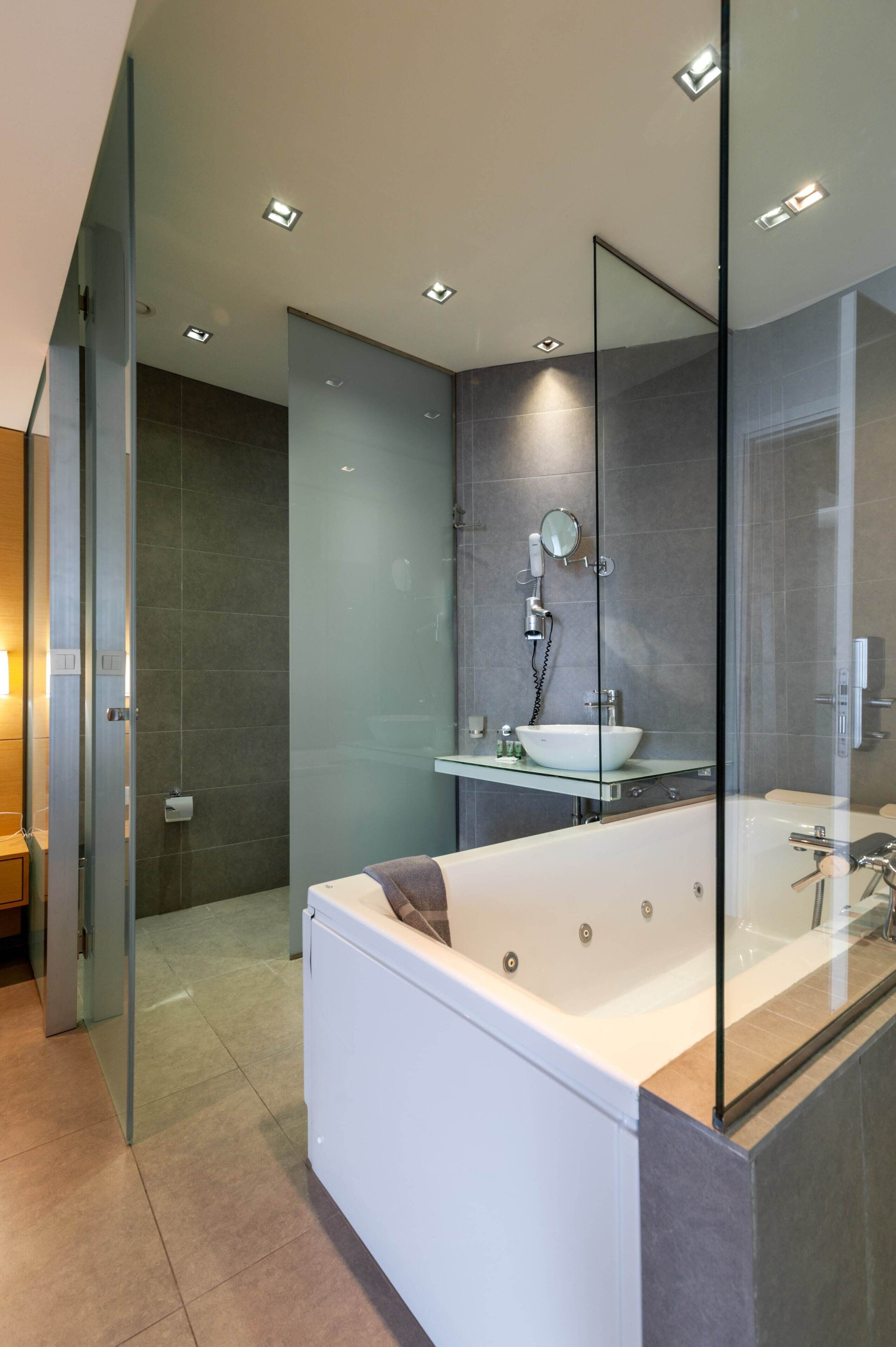 traditional room | bathroom | shower, rainfall showerhead, designer toiletries, hair dryer
