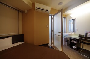 Dundyner, skrivebord, wi-fi (inkludert) og sengetøy