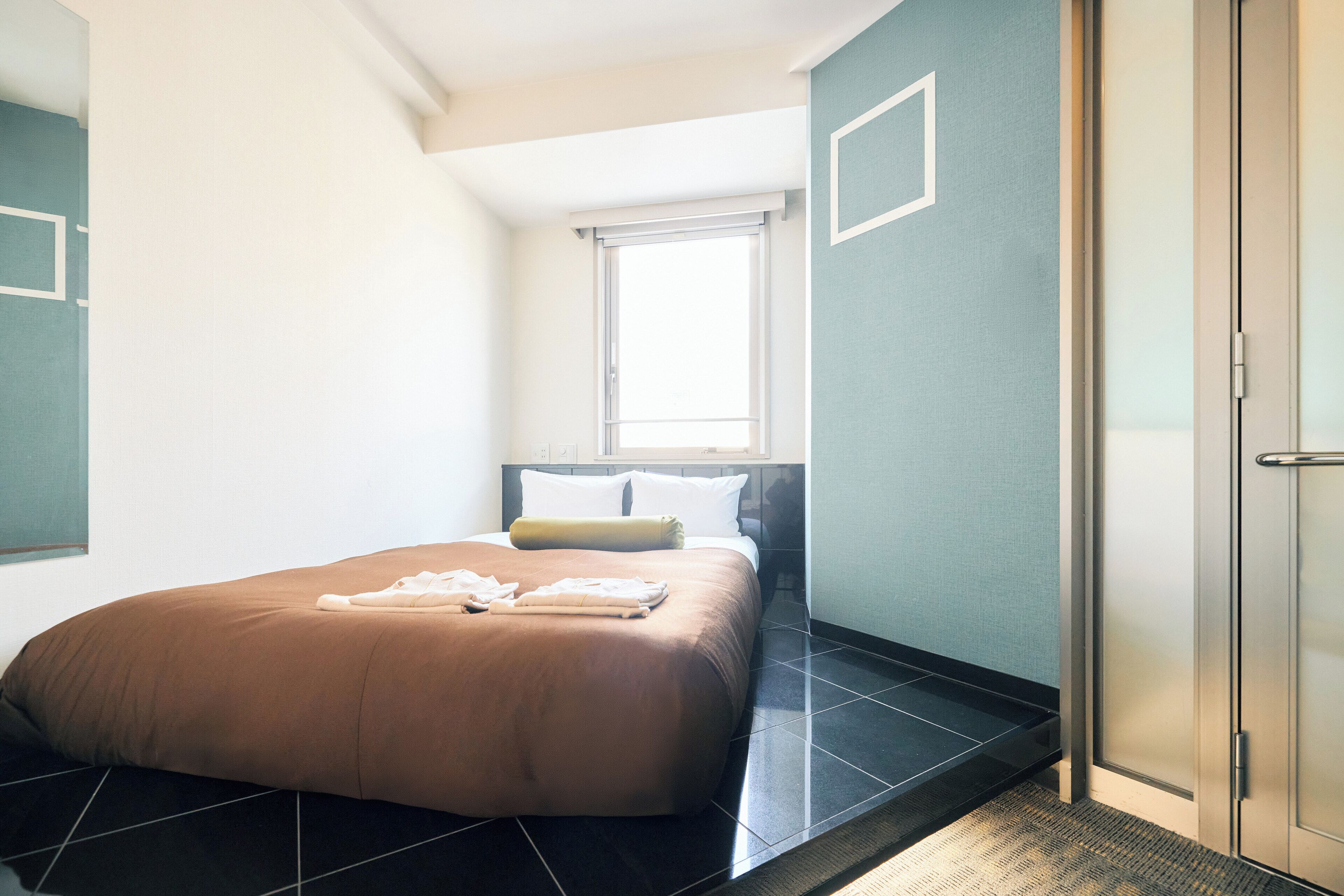 Down duvets, desk, free WiFi, bed sheets