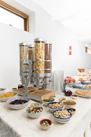 Desayuno buffet incluido todos los días 