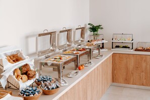 Desayuno buffet incluido todos los días 