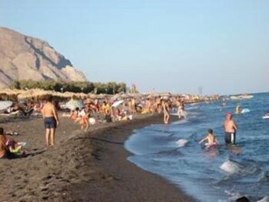 Beach nearby - Margarenia (Santorini)