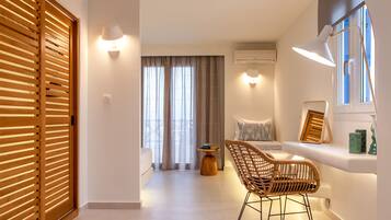 Room (Maisonette) | Egyptian cotton sheets, premium bedding, memory-foam beds, in-room safe