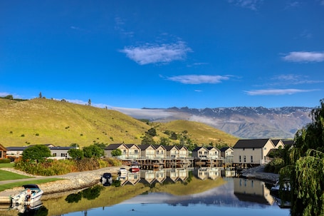 Exterior. Marsden Lake Resort Central Otago