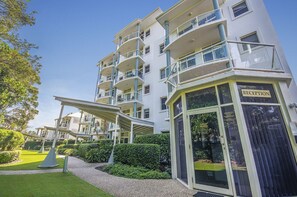 Front of property - Magnolia Lane Apartments (Twin Waters)