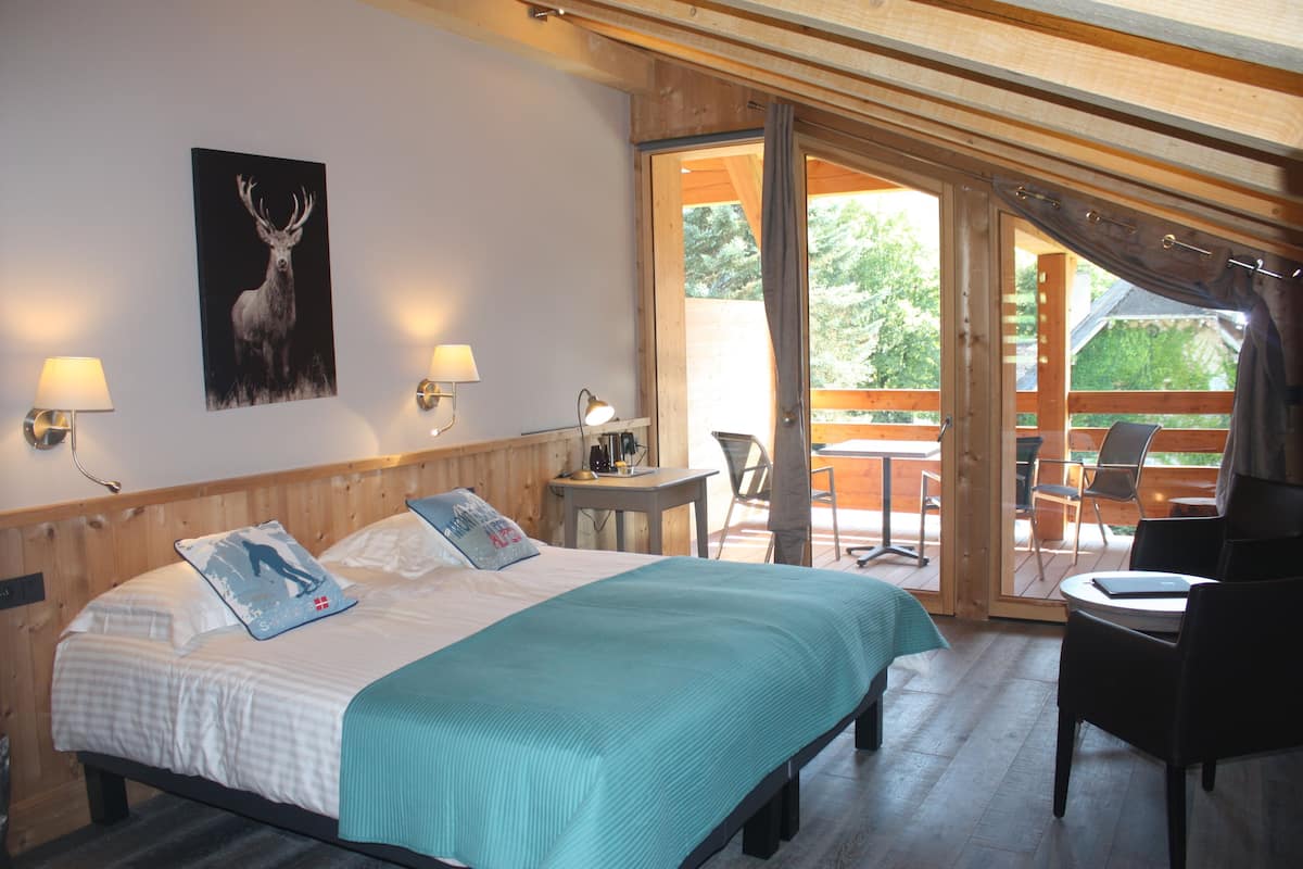 junior lodge suite 2 people | premium bedding, in-room safe, soundproofing, iron/ironing board