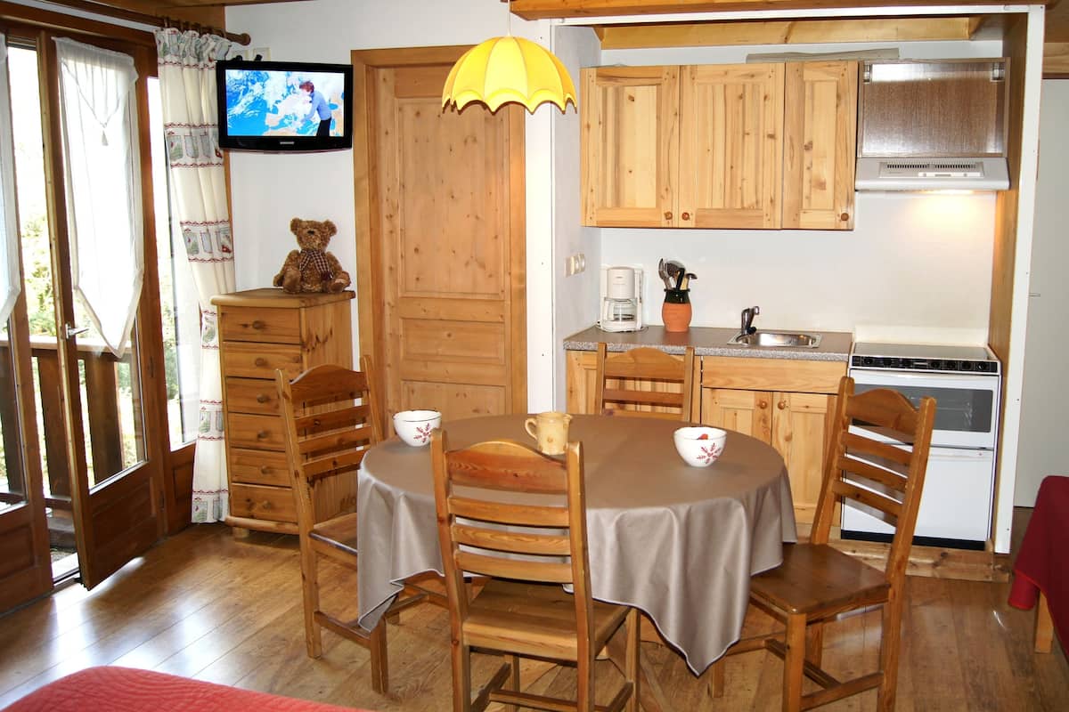 studio 2 people | room service – dining