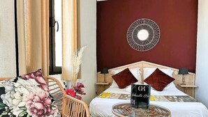 Deluxe Triple Room, Private Bathroom, Lake View (Triple vue sur le Lac 3) - Gabrielle Hotel (Aiguines)