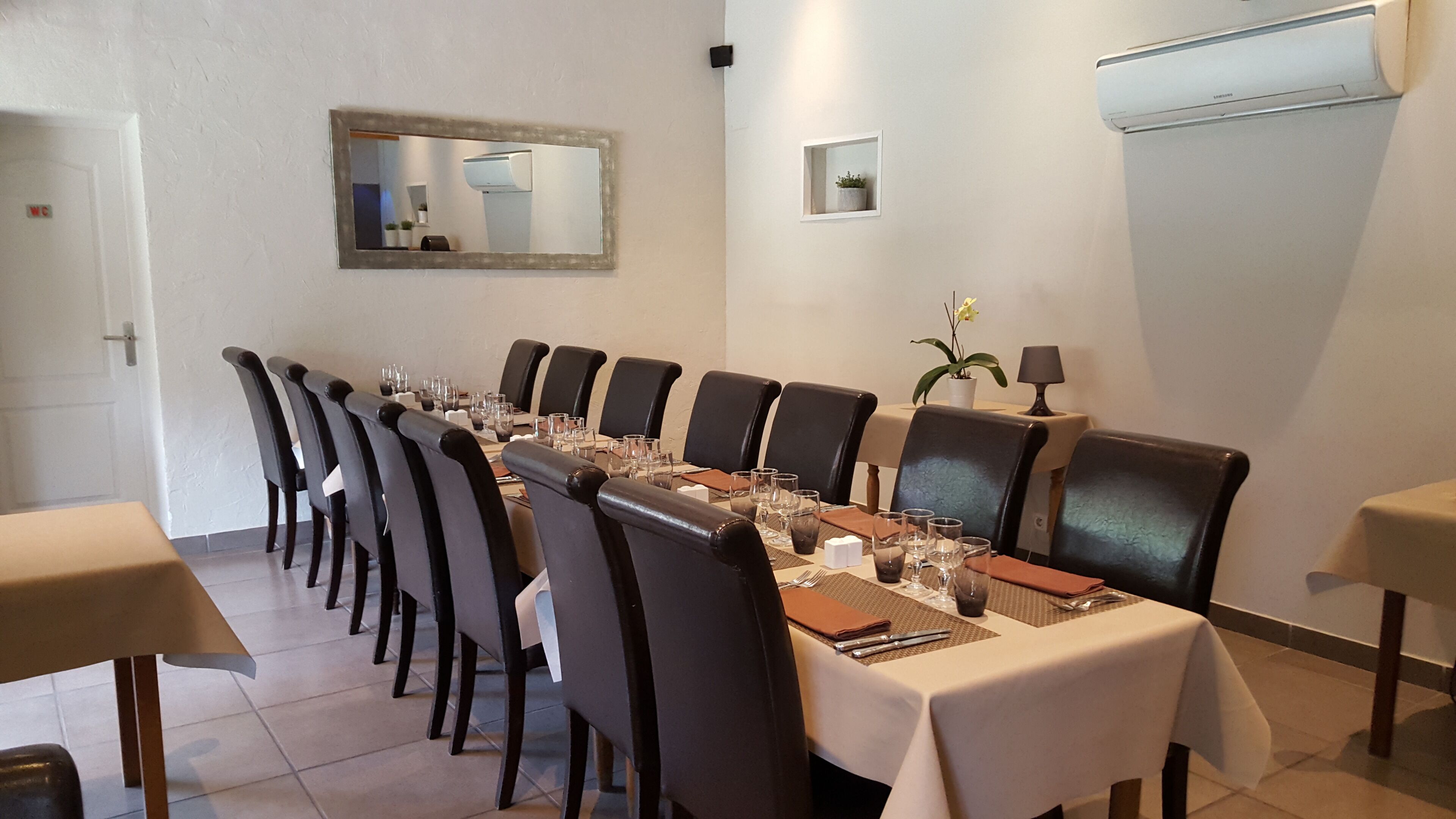 breakfast, lunch, dinner served; french cuisine