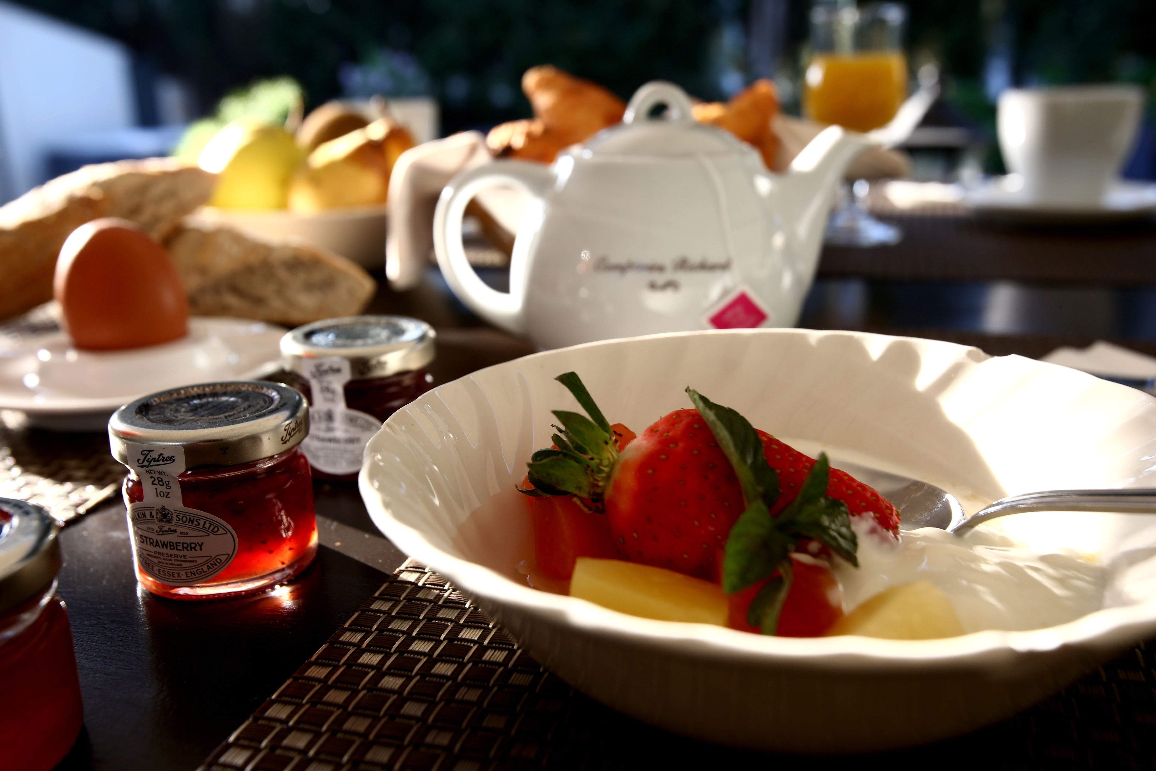 daily buffet breakfast (eur 15 per person)