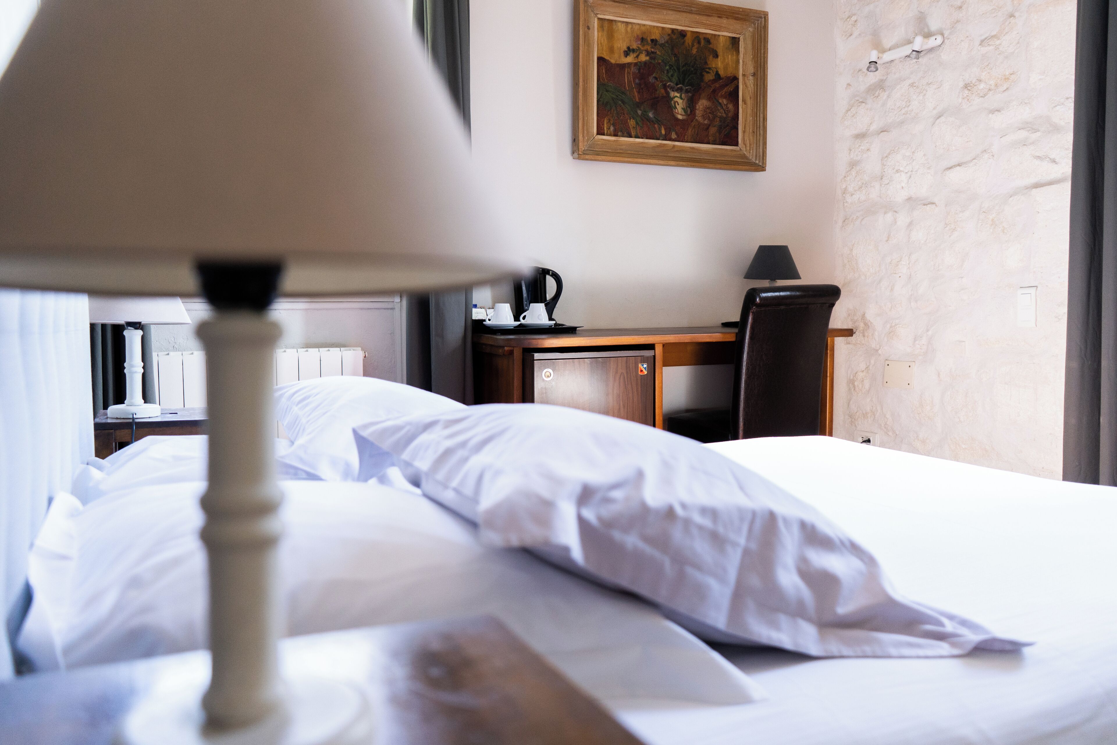 standard double room | 1 bedroom, minibar, in-room safe, desk