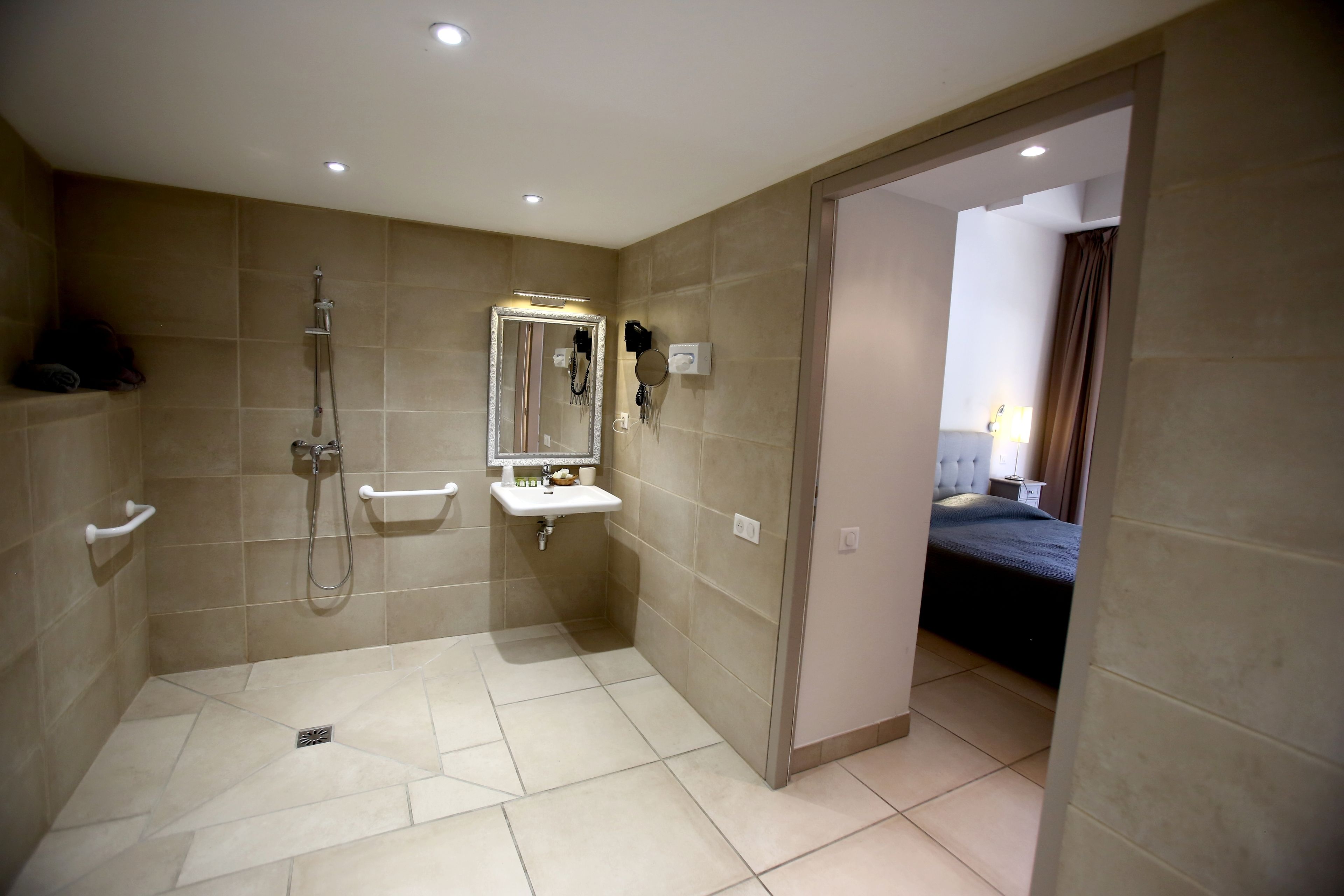 double or twin room, terrace, garden area | 1 bedroom, minibar, in-room safe, desk